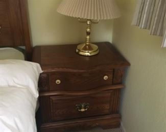 End bedroom dresser20. Lamp 15. Pick up at 37869 Ronald court cathedral city 