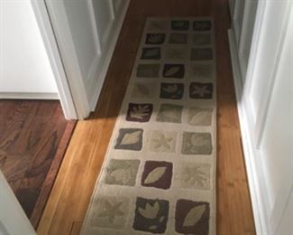 Hallway rug 15.
