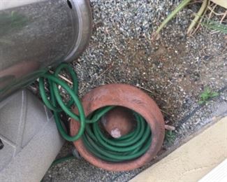 Hose with pot 15.