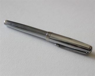 38. SOLD - Parker Sonnet Fountain pen, polished silver finish - Excellent condition