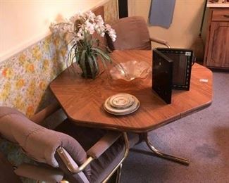 Kitchen table 4 chairs $85 OBO