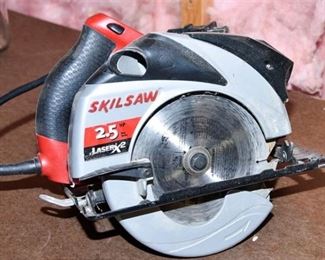 118. SkillsSaw 2 .5 Hp Tablesaw with Laser