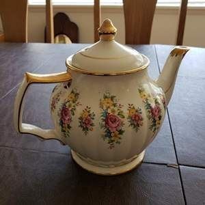 Vintage Sadler England Teapot in good condition