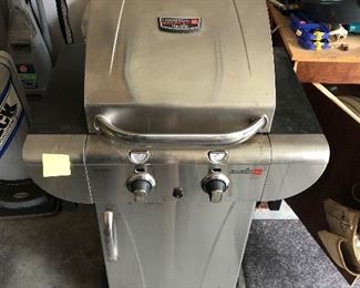 Char-Broil TruInfrared Commercial grill $125
