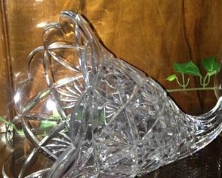 Crystal horn of plenty