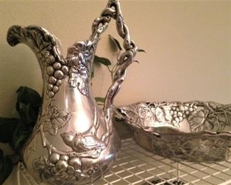 Grape design pitcher and bowl