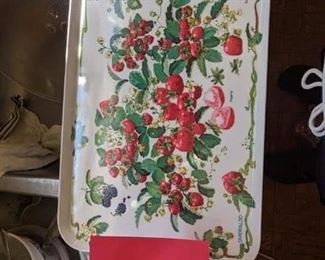 Berry serving tray