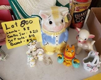 Salt and pepper shakers sets
Cookie jar