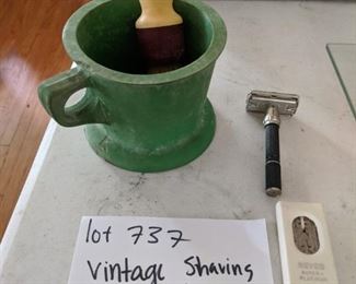 Vintage shaving kit