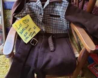 Vintage wool suit, sz small
(Little moth damage on one leg)