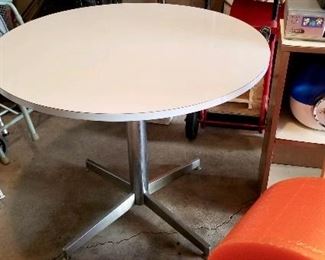 Mid Century 36” Round White Table w/Metal Base, $150