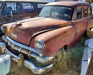 1008:	

Chevy 4 Door Wagon
VUDD,