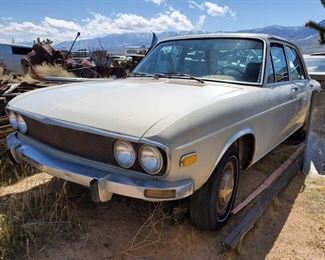1024: 	

Audi 100LS 4 Door
VU
