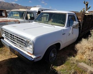1074	

1973 Dodge D200
VIN: D24BJ3S149618 Mileage: 79,814 TMU
Clean california title in hand.Currently on non op.
DMV fees: $59 for non op and $70 Doc fees.
Ok to sell.
On Non op.
Have Title.
