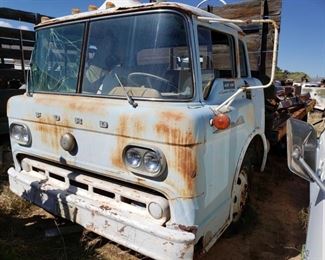 1084:	

Ford C-600
Vin C60C9U25703
Vehicle being sold on application for duplicate title.
Title not in hand.
DMV fees $59 for non op and $70 DOC fees.
No Record.