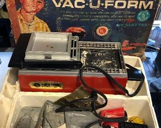 $20  Vintage Mattel Vac-U-form with box and accessories 