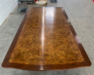 $5000
Traditional Dining Table by Baker Furniture Burlwood Brass Inlay
DIMENSIONS
132ʺW × 62ʺD × 31ʺH