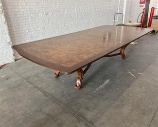 $5000
Traditional Dining Table by Baker Furniture Burlwood Brass Inlay
DIMENSIONS
132ʺW × 62ʺD × 31ʺH