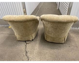 Baker Tufted Club Chairs - a Pair
Price:$1,075
DIMENSIONS
38ʺW × 36ʺD × 33ʺH
19 Inch Seat Hight