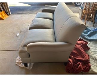 Baker Contemporary Rolled Arm Sofa
$2,995
DIMENSIONS
85ʺW × 35ʺD × 33.5ʺH
18.5 Inches Seat Height