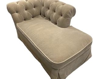 Grafton Furniture Tufted Chaise Lounger
Price:$1,949
DIMENSIONS
63ʺW × 35ʺD × 28ʺH