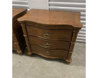 Ferguson Copeland Nightstands-a Pair
Price:$1,975
DIMENSIONS
36ʺW × 22ʺD × 32.5ʺH