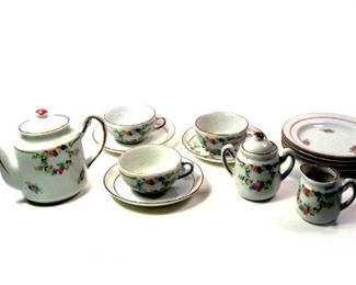 Lot 8. Vintage 30s porcelain Child's Tea Play Set. 5 Piece Set Red Made in Japan stamp $10