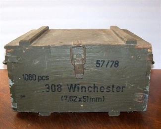 Lot 14. Vintage WWII Winchester gun Military Ammo Shell Box Patronen For Handfeuerwaffen $20