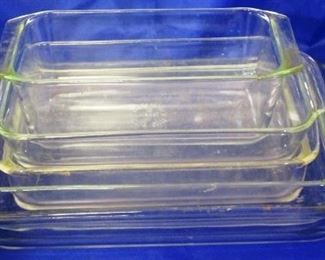 5pc Pyrex baking dishes