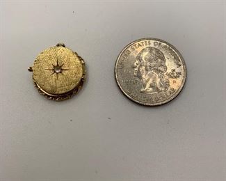 14K 3.8g TW locket charm with  genuine diamond  $135 #261