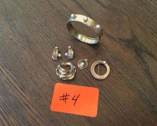 Costume Jewelry Lot - gold plated and pearls (6 pieces) $20