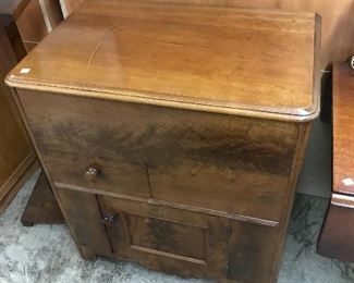 $150 - Early Dry Sink with Lid - Closed 