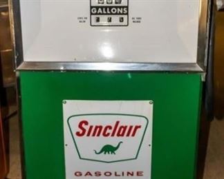 Antique Bennett / Sinclair Fuel Pump
