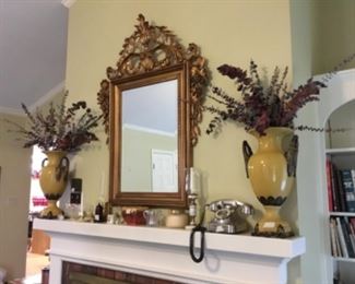 Mirror, set of urns, home decor