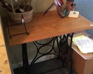 Sewing machine base table