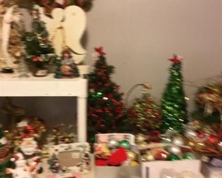 Miscellaneous in second bedroom