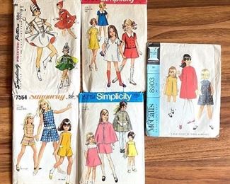 Lot of 5 vintage girl’s patterns $8
Shipping = $3