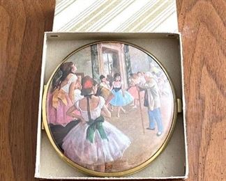 Vintage compact mirror marked West Germany in original box $5
Shipping = $1.50
