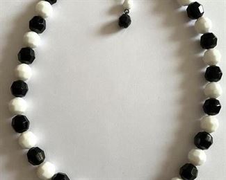 Vintage black and white glass bead necklace 16” $12
Shipping = $2