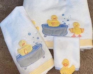 3 piece rubber ducky towel set $6
Shipping = $3
