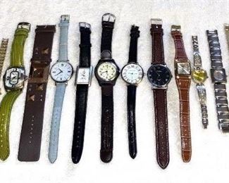 15 piece mixed lot of watches- need batteries (must be sold as lot) $20
Shipping = $6
