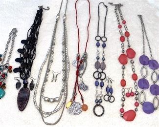 Lot of 7 costume necklace and earring sets $12
Shipping = $3 