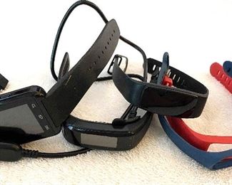 Garmin fit watch, smart watch, charger and extra bands (sold as lot) $8
Shipping = $3