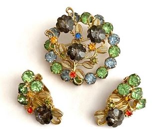 Vintage rhinestone brooch and clip earring set $14
Shipping = $2
