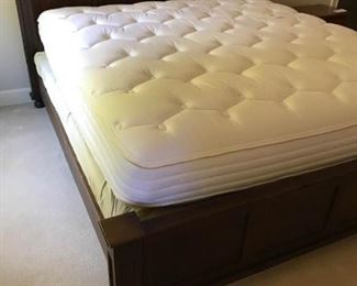 King Headboard and Footboard with Bed Frames