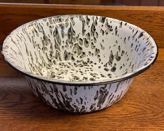 Enamelware bowl