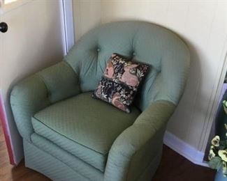 Ethan ALLEN Chair $45