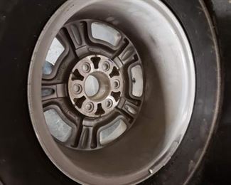 Goodyear Wrangler RT/S 31x10.50R15LT Slightly used truck tire with 6 lug rim $250 