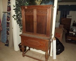 Antique cabinet. Come in two pieces. Nice pieces. I will be cleaning it and posting new pictures.  $350.00