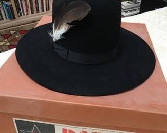 #21 $100 Vintage David Hat Co NIB felt hat, size 7 3/8
